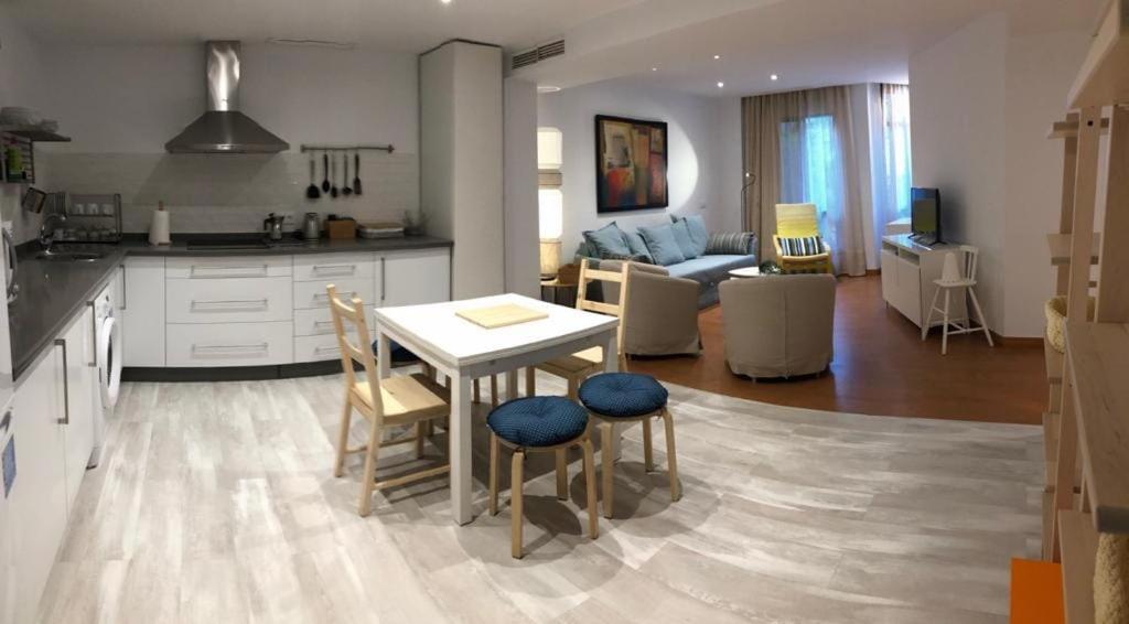 Апартаменты Corazon De Nervion, Excelente Ubicacion, Opcion Parking Севилья Экстерьер фото